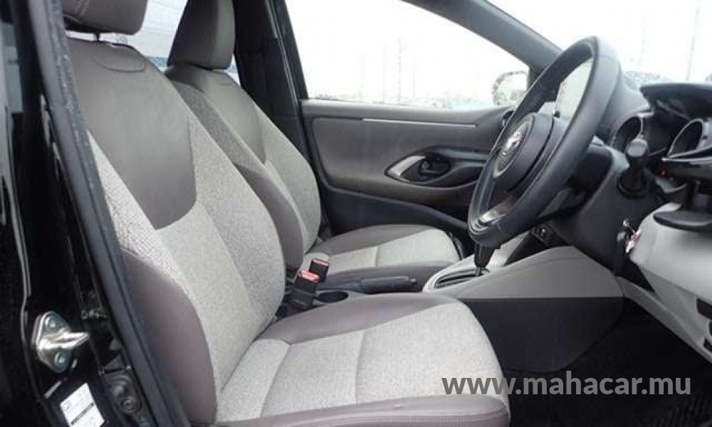 2022 Toyota Yaris Hybrid photo 7