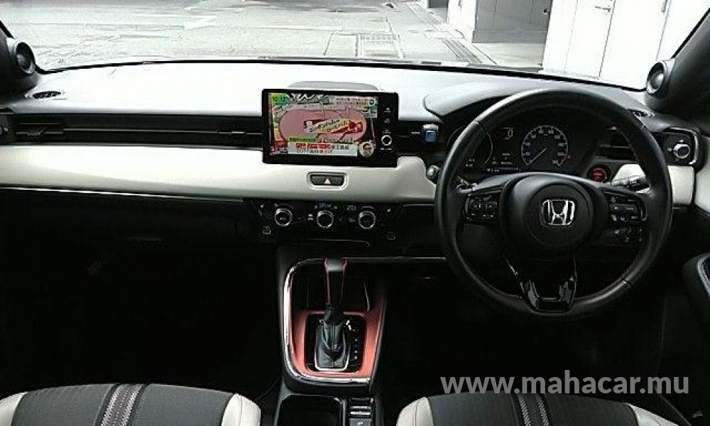 2022 Honda VEZEL HV e:PLAY photo 2