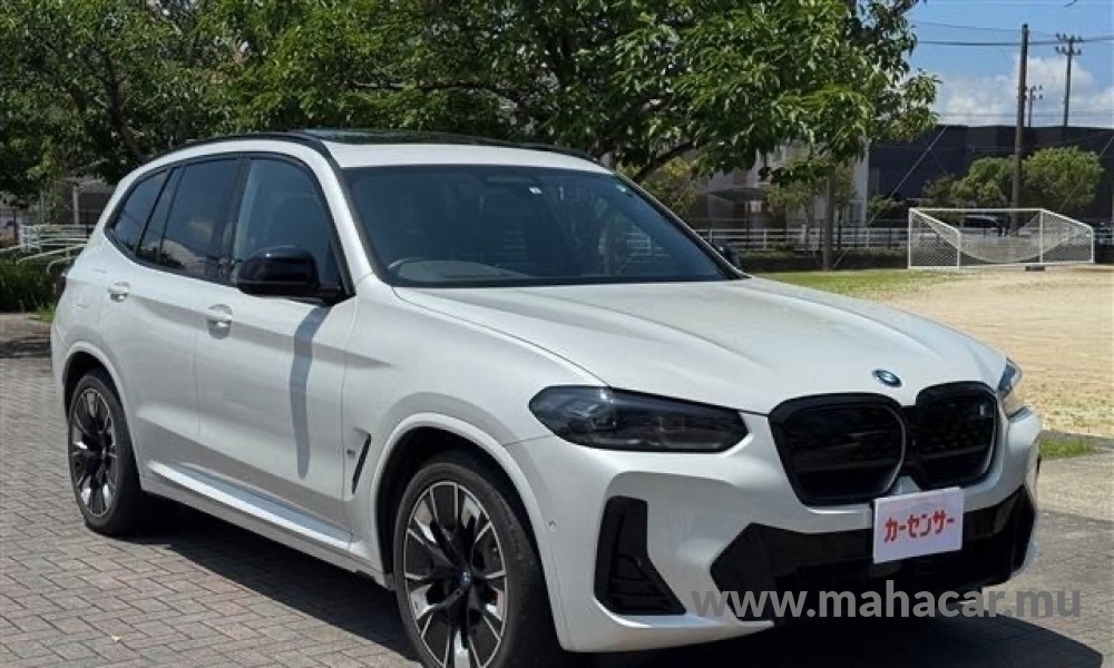2022 BMW iX3 photo 4