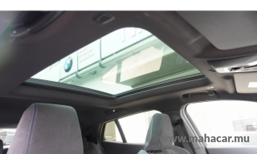 2025 BMW ix2 photo 12