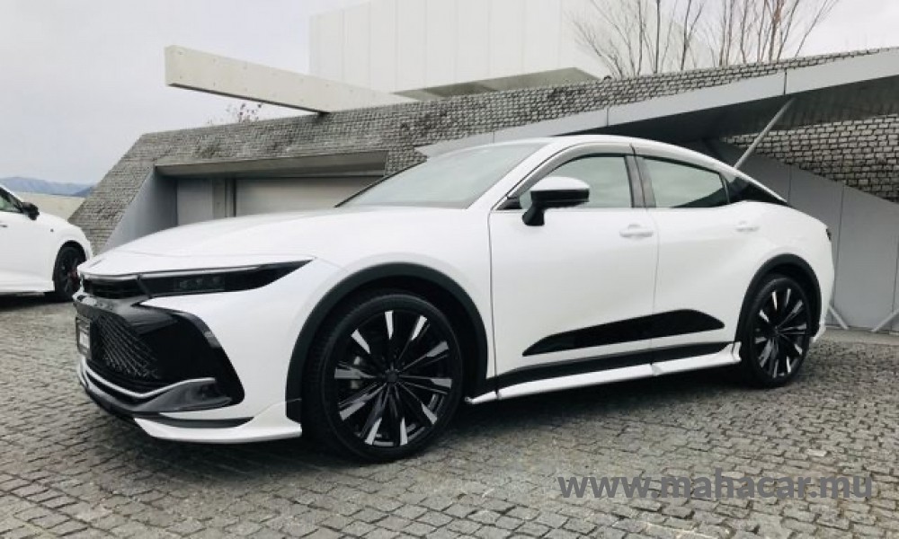 2023 Toyota Crown RS, White