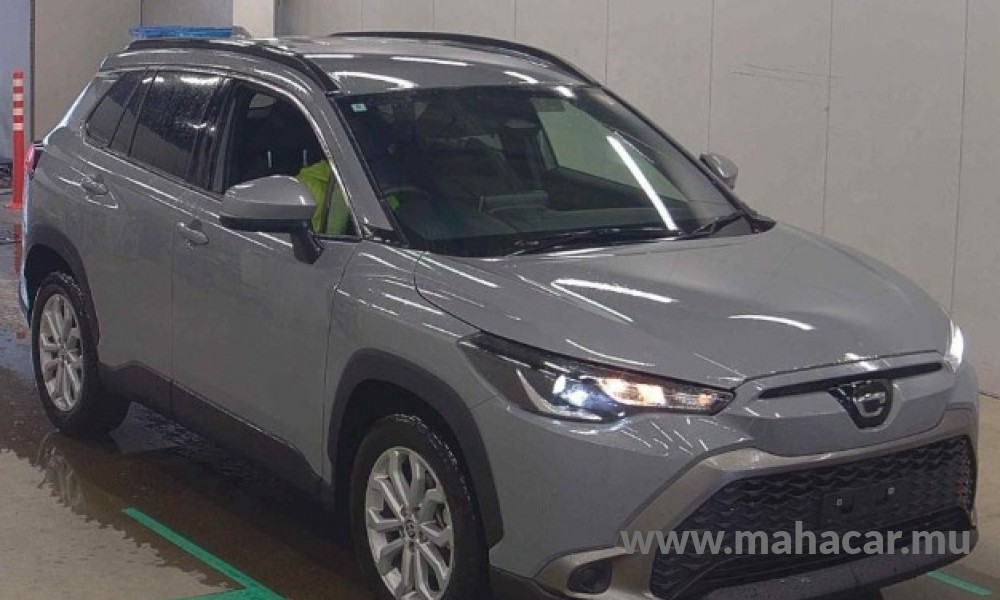 2024 Toyota COROLLA CROSS photo 2