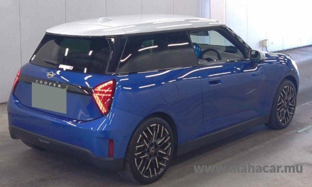 2024 BMW Mini Cooper photo 4