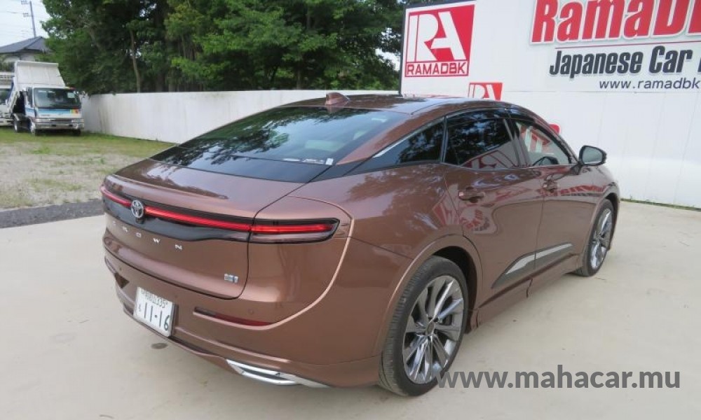 2023 Toyota Crown photo 4