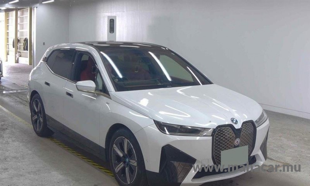 2023 BMW iX photo 2