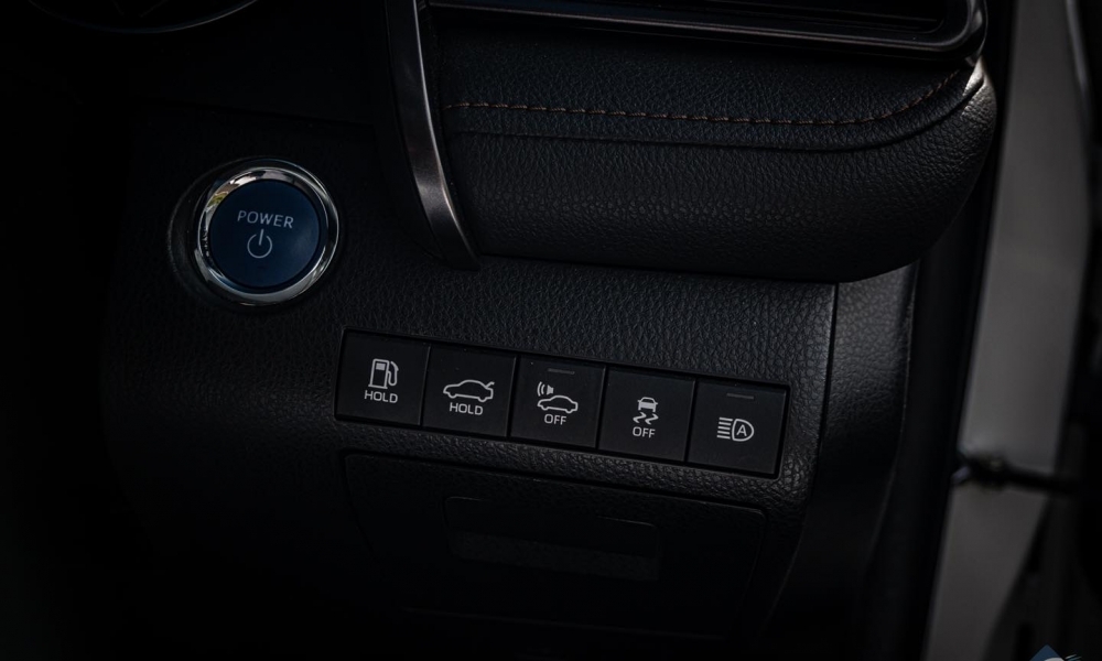 2020 Toyota Camry photo 13