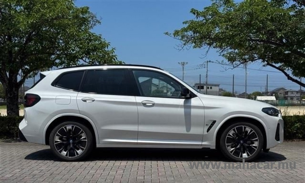 2022 BMW iX3 photo 5