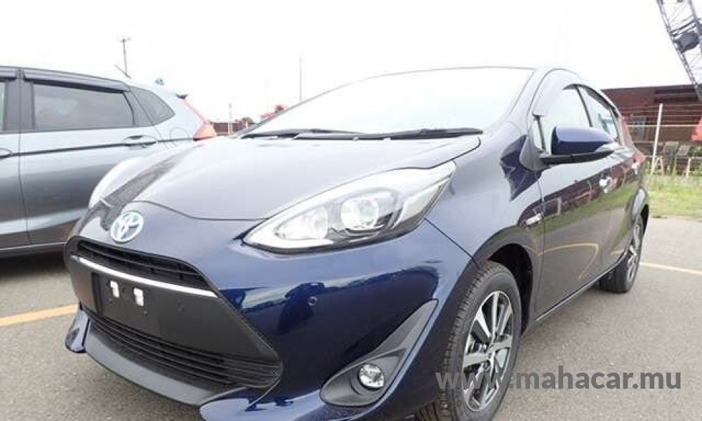 2019 Toyota AQUA, Blue
