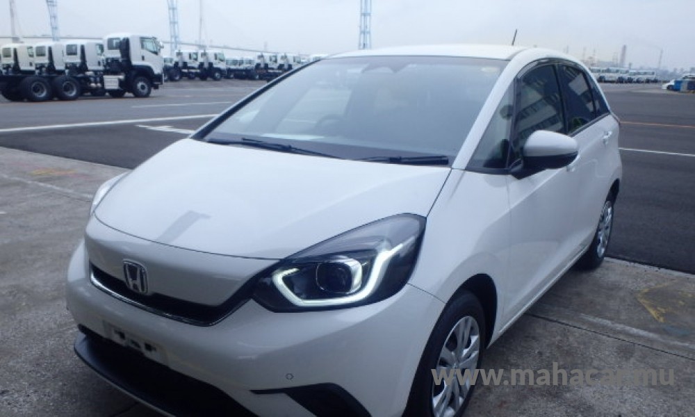 2020 Honda FIT HYBRID, White