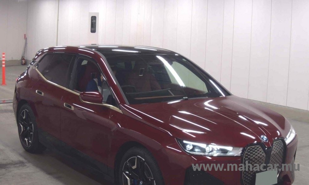 2023 BMW iX photo 3