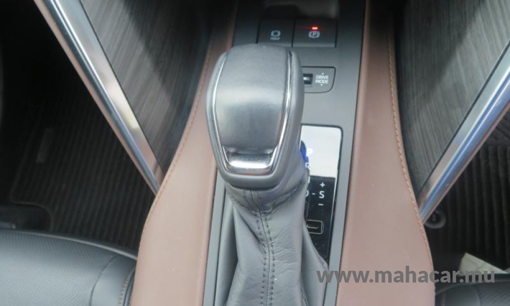 2023 Toyota Harrier photo 8