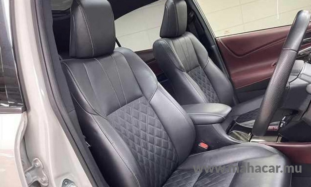 2020 Toyota Harrier photo 11