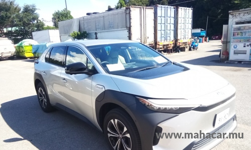 2022 Toyota BZ4X photo 4