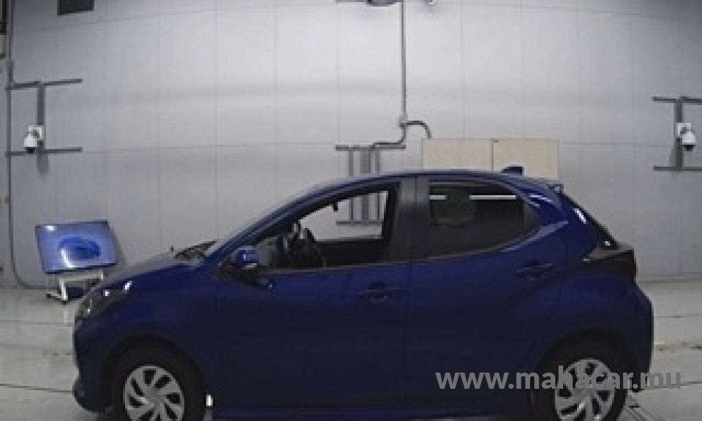 2021 Toyota Yaris Hybrid photo 4