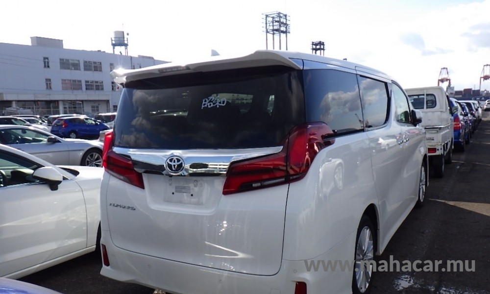 2022 Toyota Alphard photo 5