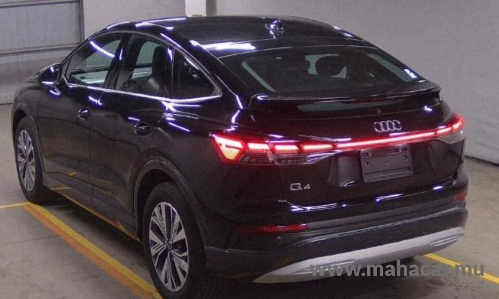 2024 AUDI Q4 photo 3
