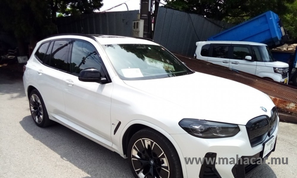 2022 BMW iX3 photo 11