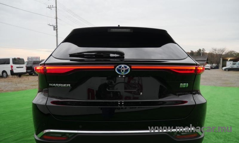 2022 Toyota Harrier photo 4