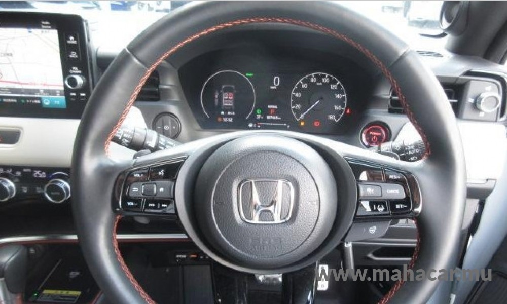 2021 Honda VEZEL HV e:PLAY photo 3
