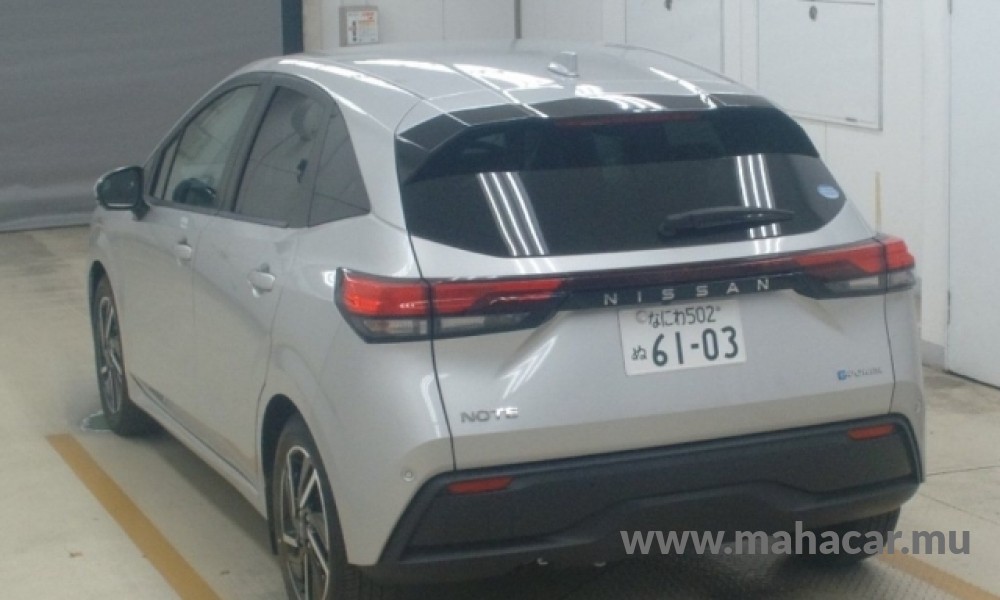 2021 Nissan NOTE E-POWER photo 2