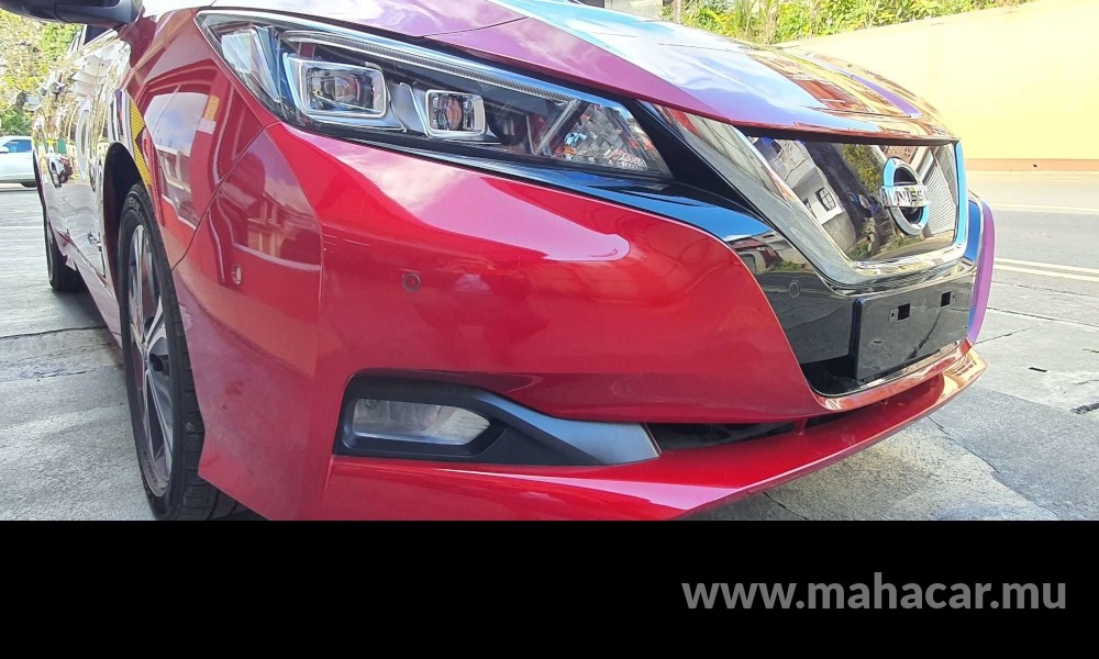 2020 Nissan Leaf G-Edition photo 8