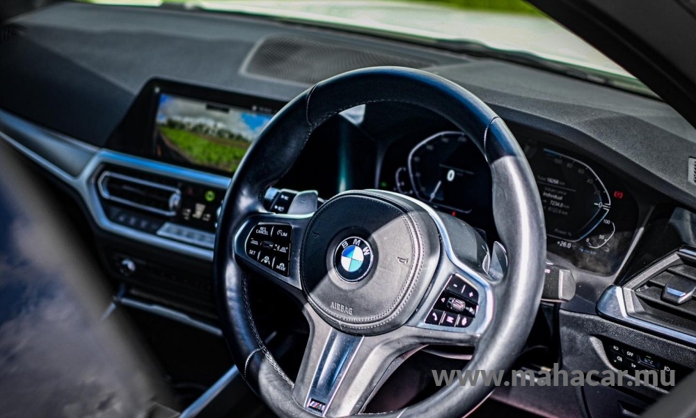 2019 BMW 330e photo 7