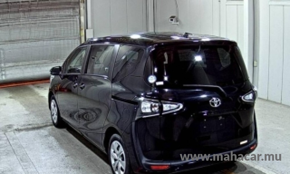 2022 Toyota Sienta photo 5