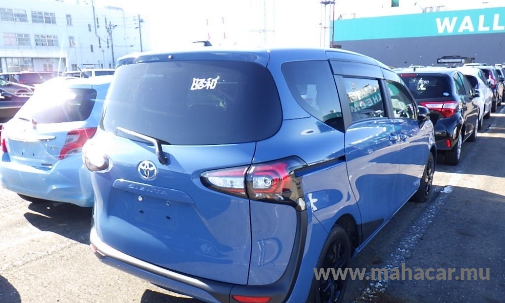 2022 Toyota Sienta photo 3
