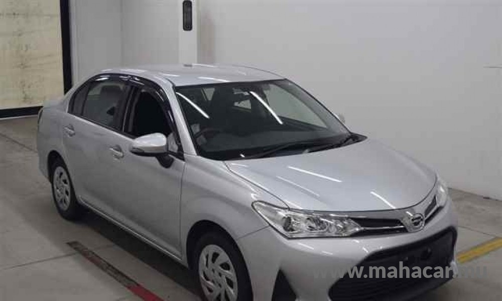 2020 Toyota Corolla Axio photo 2