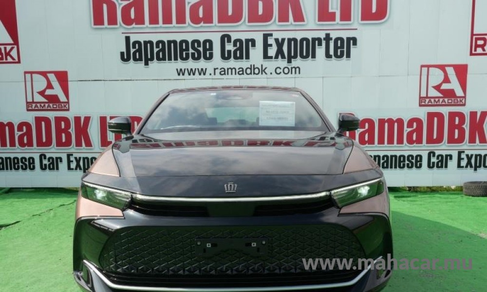 2023 Toyota Crown photo 4