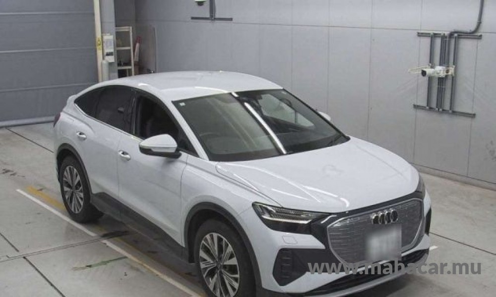 2024 AUDI Q4 photo 5