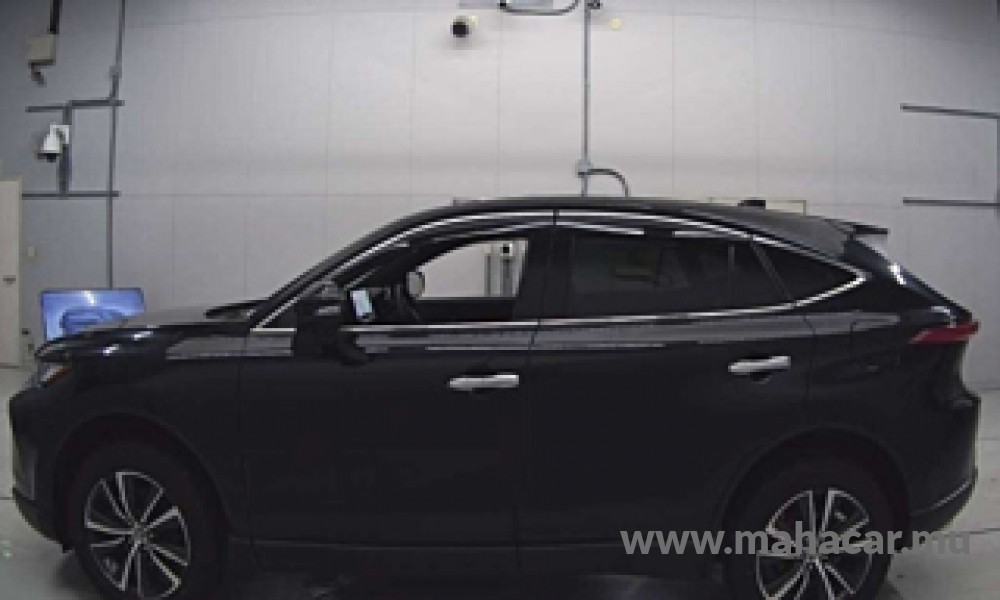 2023 Toyota Harrier photo 3