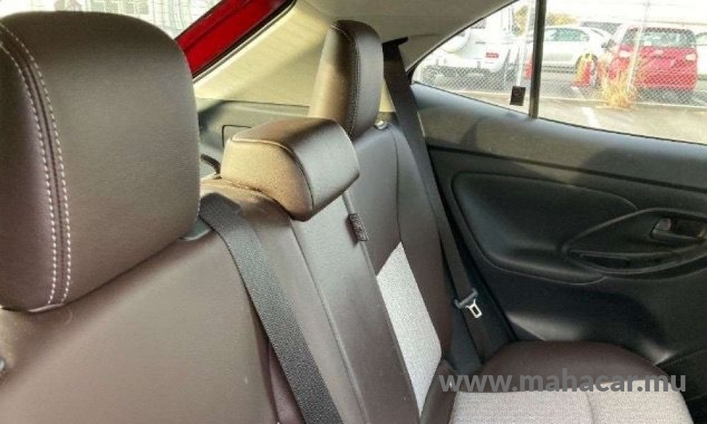 2021 Toyota Yaris Cross photo 4