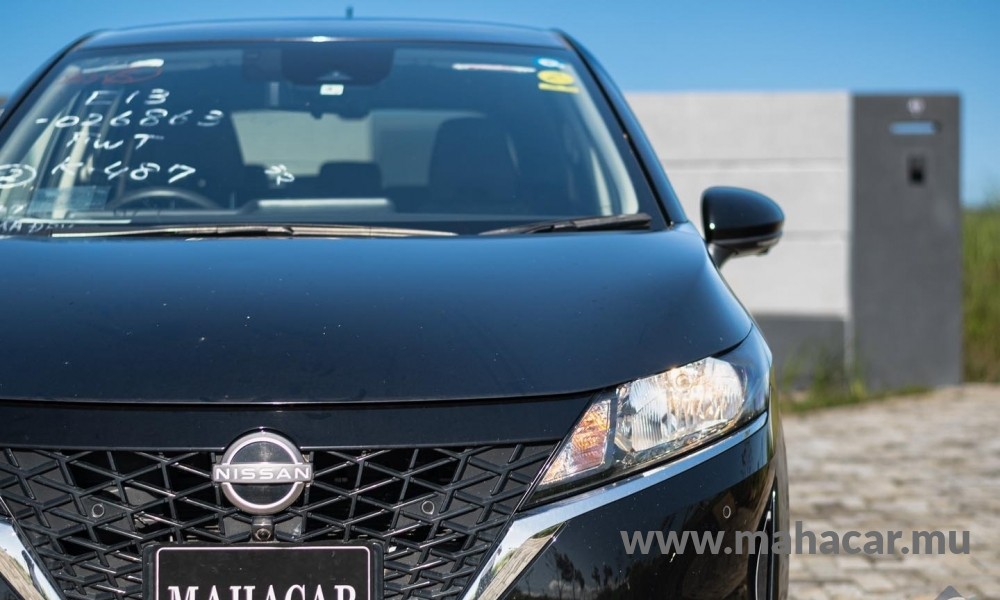 2021 Nissan NOTE E-POWER photo 2