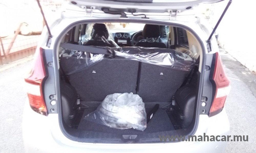 2020 Nissan NOTE E-POWER photo 7