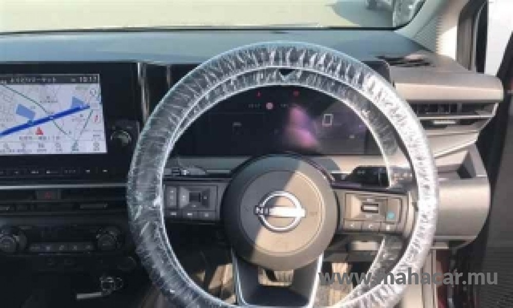 2022 Nissan NOTE E-POWER photo 2