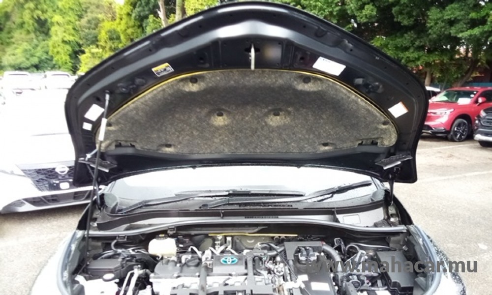 2022 Toyota CHR HYBRID photo 10