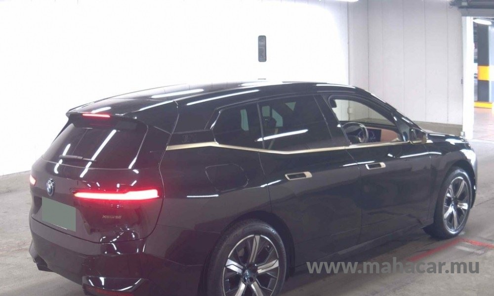 2022 BMW iX photo 2