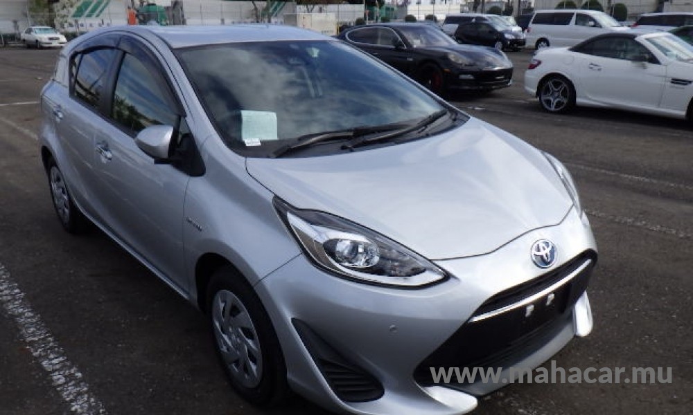 2019 Toyota AQUA photo 3