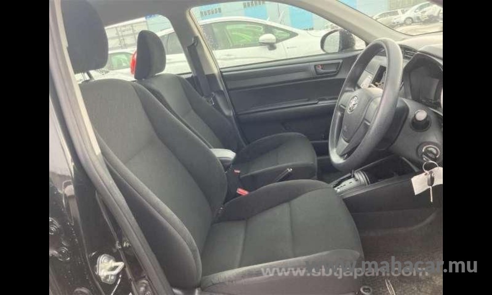 2018 Toyota Corolla Axio photo 4