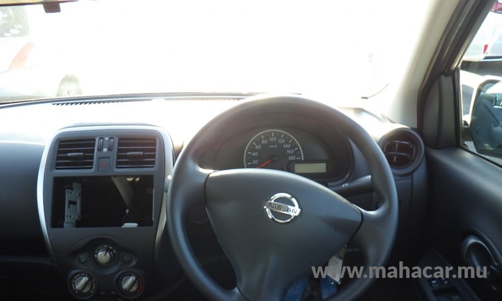 2022 Nissan March photo 9