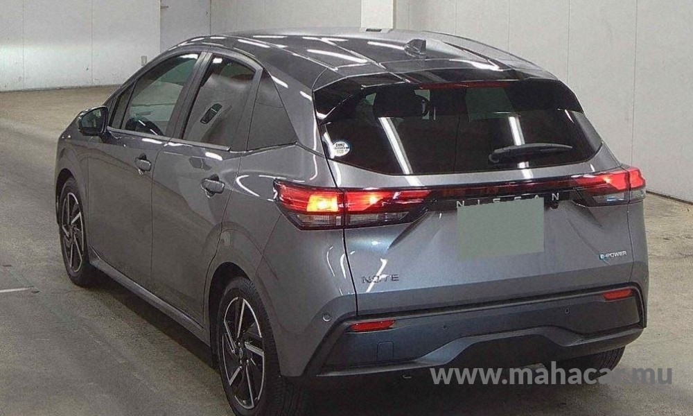 2022 Nissan NOTE E-POWER photo 2