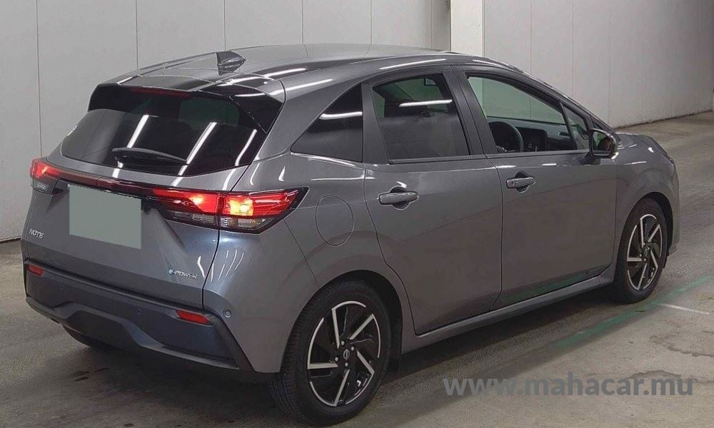 2022 Nissan NOTE E-POWER photo 3