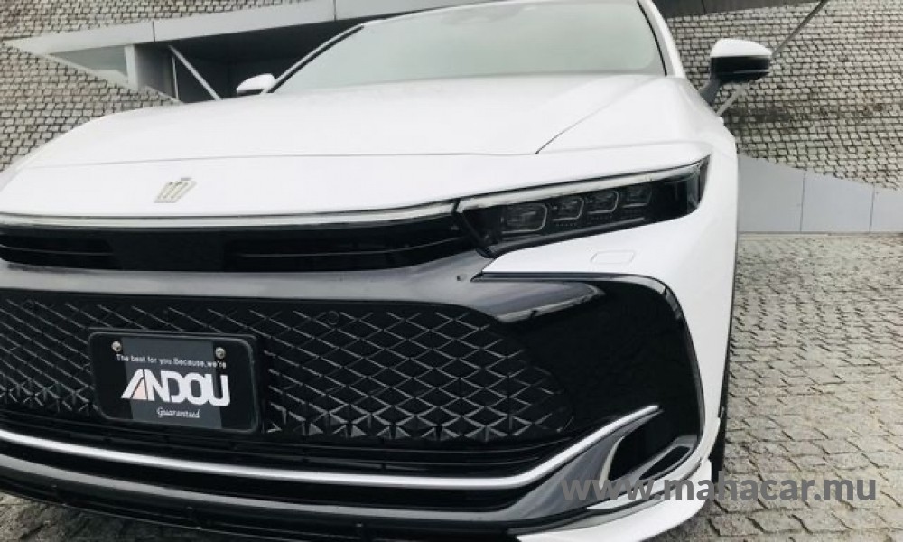 2023 Toyota Crown RS photo 7