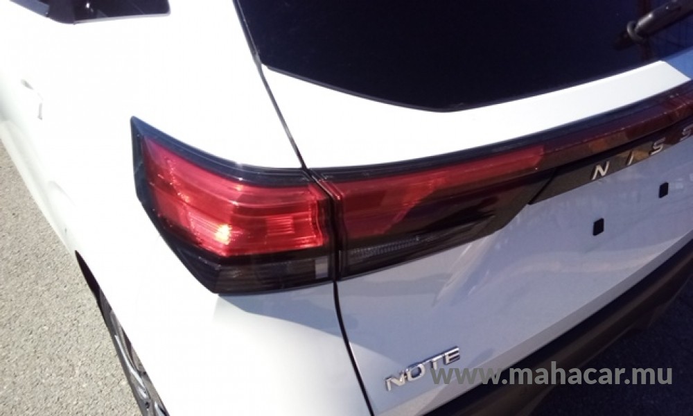 2022 Nissan NOTE E-POWER photo 5