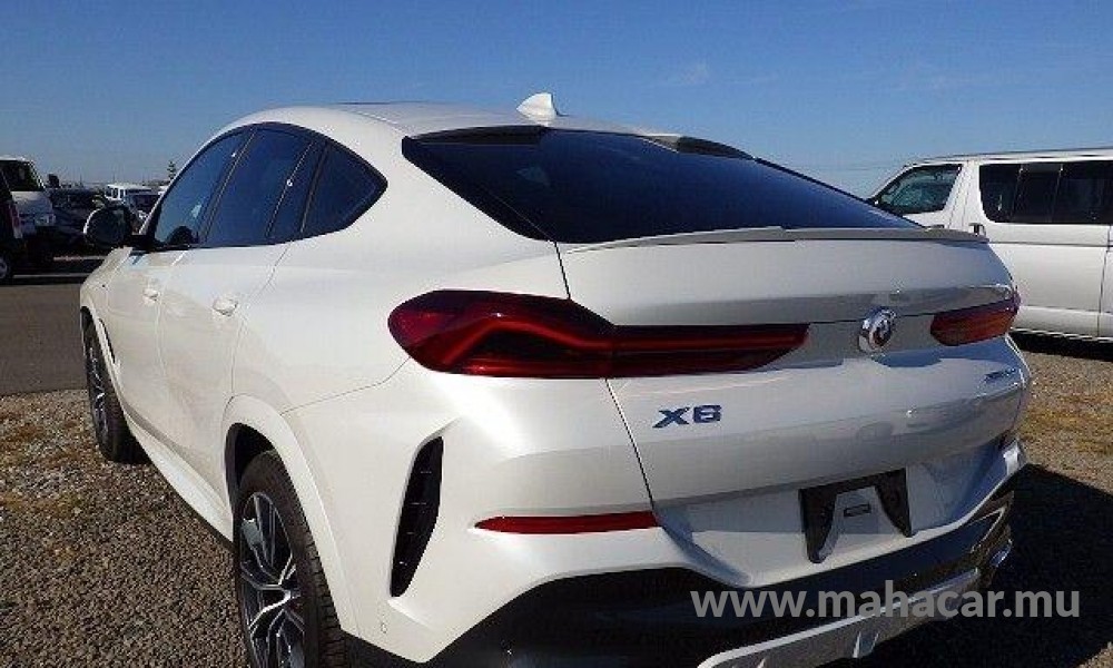 2022 BMW X 6 photo 3