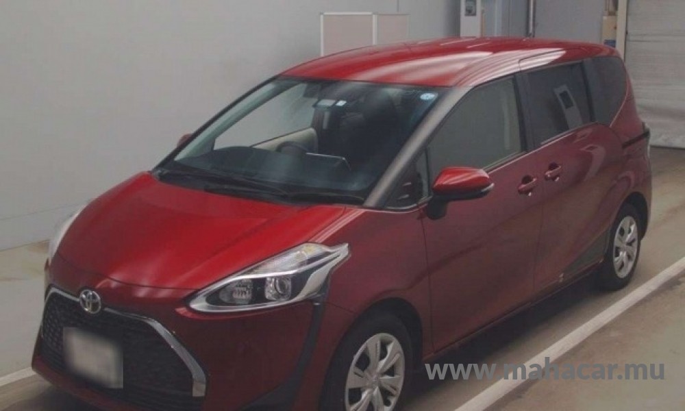 2021 Toyota Sienta, Red