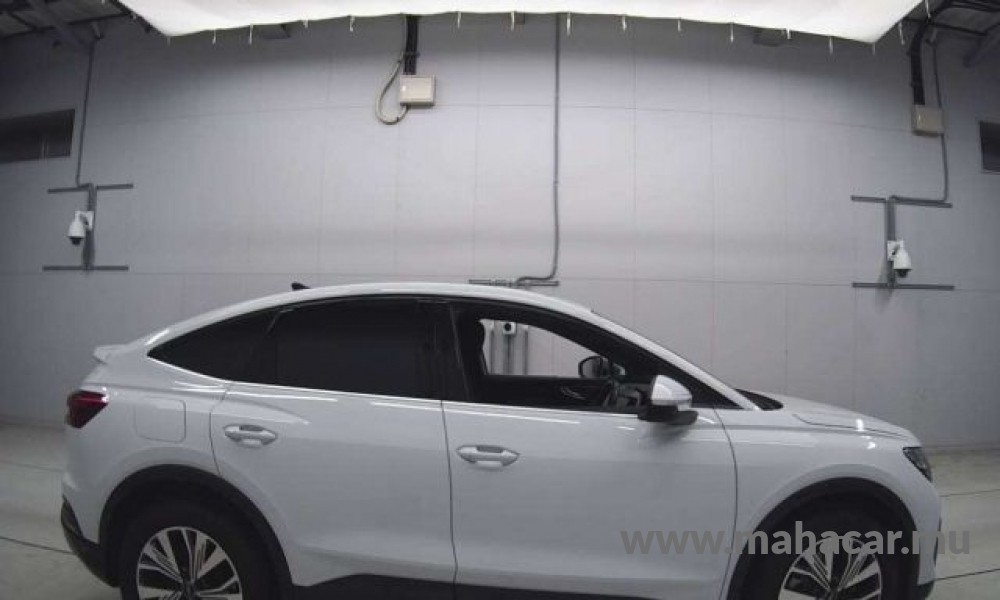 2024 AUDI Q4 photo 3