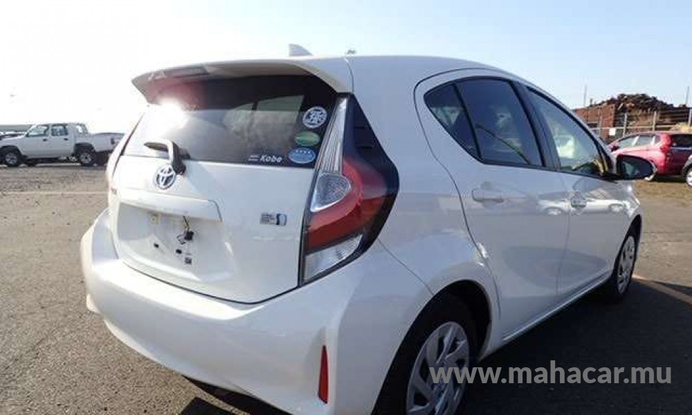 2018 Toyota AQUA photo 4