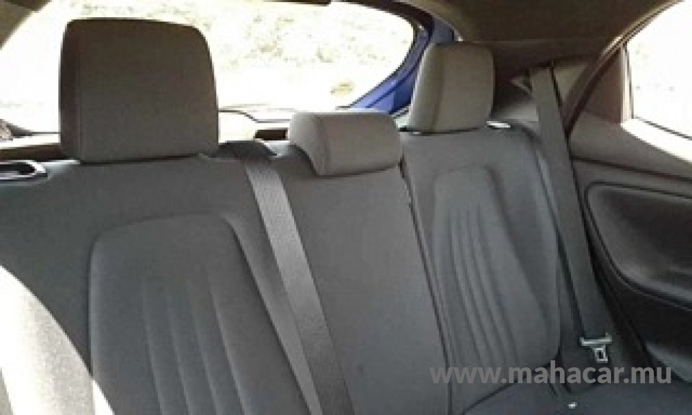 2021 Toyota Yaris Hybrid photo 8